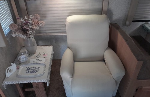 Tatiara Casa | Caravan large kitchen shower toilet fridge airconditioned washing machine