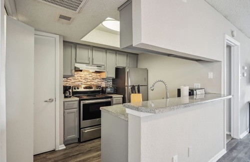 Bedford Apartamento | 3001 Crystal Springs 723 I Spacious 2 Bed 2 Bath