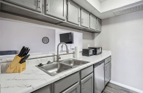 Bedford Apartamento | 3001 Crystal Springs 922 I Spacious 1 Bed 1 Bath