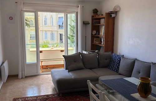 Cimiez Apartamento | Cosy apartment in the heart of the city in a green setting with sea view