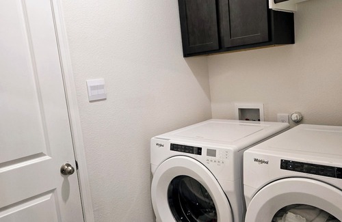Lincoln Park Casa | Charming 1-bedroom in a house with WiFi and AC in delightful Aubrey area.