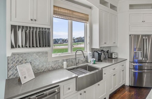 Saint Helena Island Casa | Oceanfront, Private Pool, Golf Cart Included, Golf Course Home - 522 Porpoise Drive