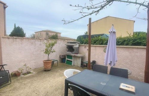 Manduel Casa | House with village garden