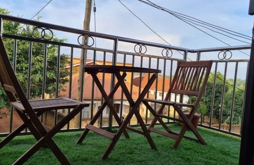 Kireka Apartamento | BLT Apartments - peaches