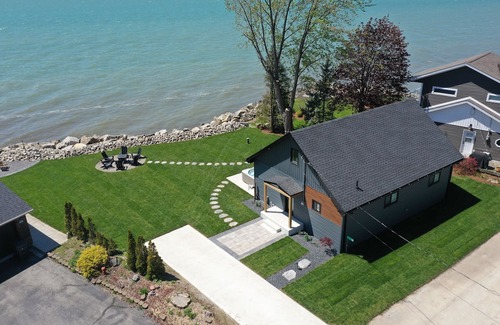 Amherstburg Cabaña | Shore To Please-Tranquil Getaway