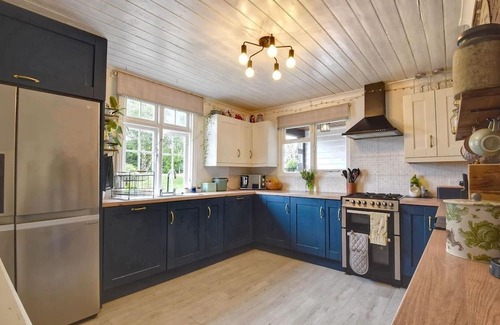 Abbess Roding Cabaña | Charming Country cottage