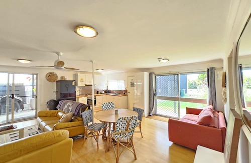 Waterhouse Casa | Weekend at Bernies - The ultimate beach shack