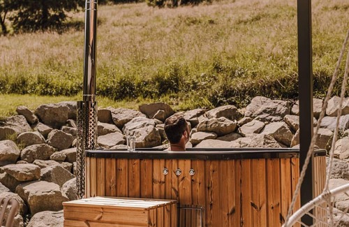 Rycerka Dolna Casa | We invite you to discover the charm of mountain life in our unique house.