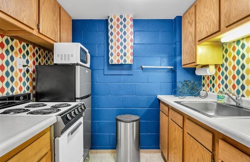 Urbana Casa | Incredible Mid-Century home in premium location