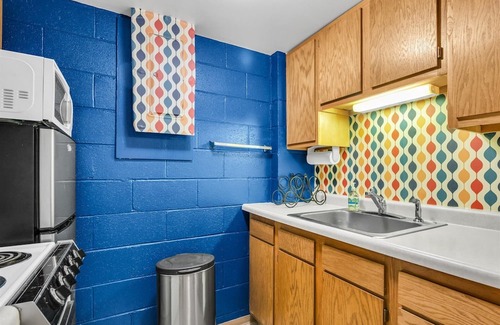 Urbana Casa | Incredible Mid-Century home in premium location