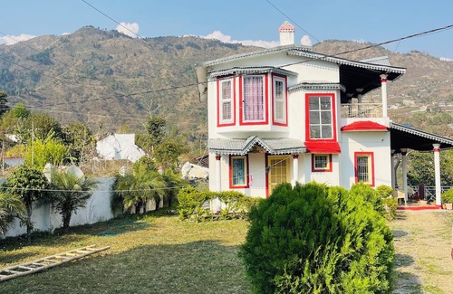 Bhimtal Cabaña | Serene 4-Bedroom Cottage in Bhimtal – Hill Views & Cozy Place