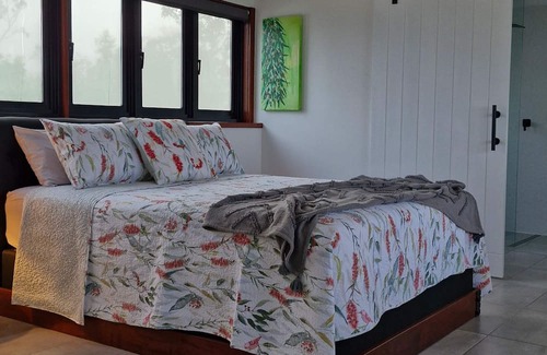 Rum Jungle Cama Y Desayuno | Escape to a world where luxury meets nature! On the doorstep to Litchfield NP.