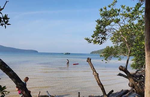 Koh Rong Sanloem Casa | Beach front bungalow on the Island