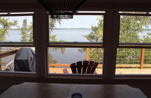 Manitoba Cabina | Peaceful Heights - Lakefront Cabin on Beautiful Betula Lake