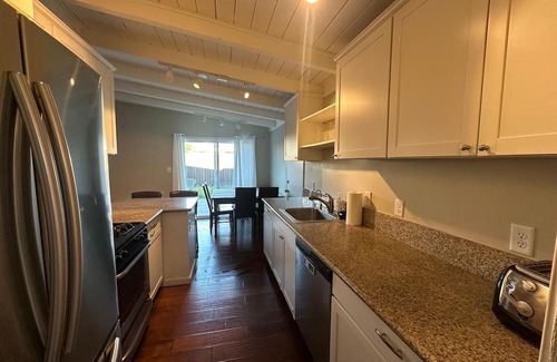 Davis Casa | Charming 3-bedroom house with AC, WiFi near downtown Davis