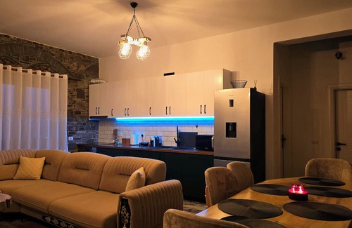 Otllak Apartamento | 2-bedroom apartment in charming Berat with AC, WiFi. Enjoy your stay