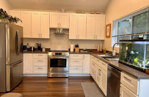 Atwater Village Cabaña | Charming 1-bedroom private cottage with AC, WiFi in Atwater Village Los Angeles