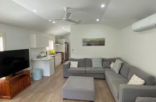 Wisemans Ferry Cabina | Waterfront Double-Cabin Family Retreat
