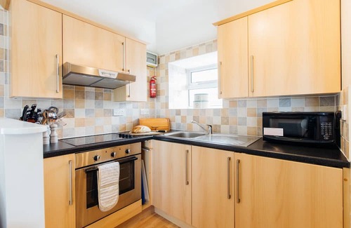 St Ives Cabaña | The Hayloft - sleeps 4 guests in 2 bedrooms