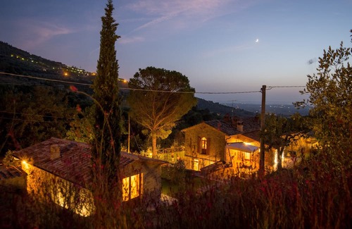 Cortona Cabaña | La Fonte, our quaint little west facing cottage for two people.
