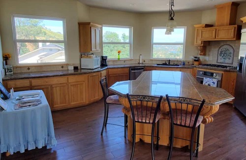Oak Shores Casa | Lighthouse Views