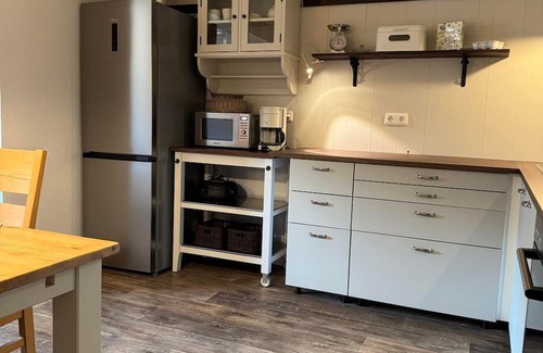Amelith Casa | Vacation apartment, shower, WC, 2 bedrooms - Ferienhaus Buren-Hof