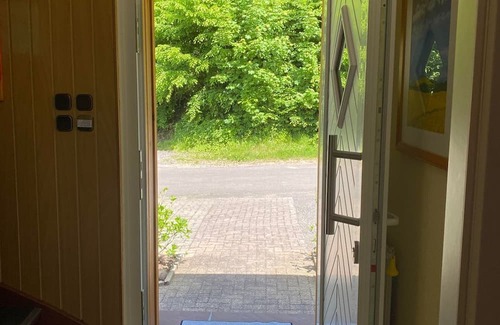 Amelith Casa | Vacation apartment, shower, WC, 2 bedrooms - Ferienhaus Buren-Hof