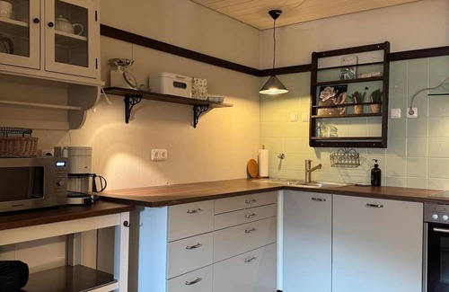 Amelith Casa | Vacation apartment, shower, WC, 2 bedrooms - Ferienhaus Buren-Hof