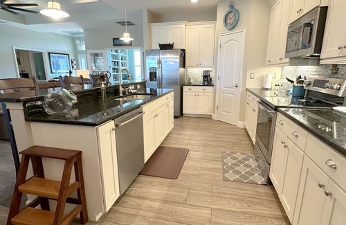 Broadmoor Casa | NEW! 3-bedroom, 2-bathroom, POOL home in marvelous Rotonda West with FREE WiFi