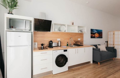 Jesus Apartamento | Stylish Studio with Easy Access to Valencia's Best