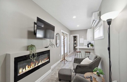 Central Alberta Casa | Modern Lakehouse and Guest home with Partial Lake View