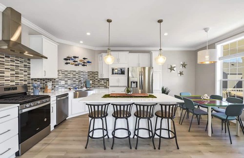 Marblehead Villa | New Bay Point Villa w/Wifi, AC, Pool! Walk to the water, watch bald eagles!