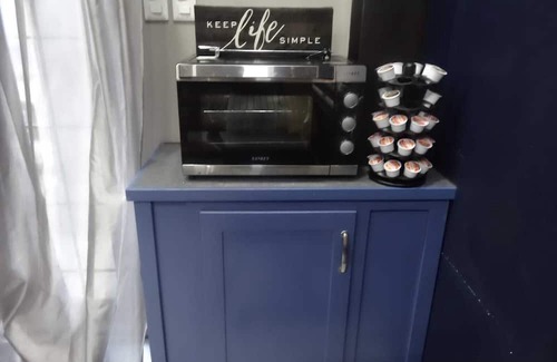 Arima Apartamento | Cozy 1-bedroom apartment with WiFi, AC in gated community in Arima. Adults only