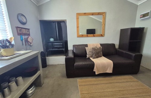 Karoo Hoogland Chalet De Esquí | Charming chalet in marvelous Fraserburg with WiFi, AC