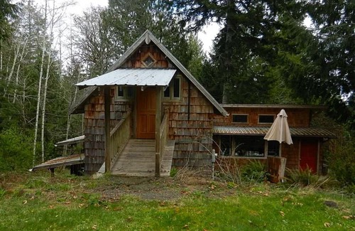 Brinnon Casa | A perfect escape in the woods on the Hood Canal! Cabin, treehouse, camp sites!