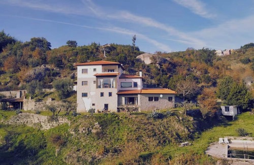 Oliveira do Hospital Apartamento | Serene Mountain View Retreat
