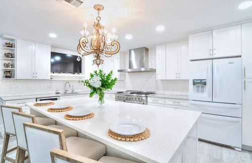 Southside Casa | Brand-New Listing – Be Among the First to Stay in the Heart of SoSo! Sleeps 6