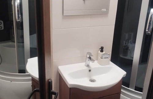Tulcea Apartamento | Danubius view studio in welcoming Tulcea with AC, WiFi