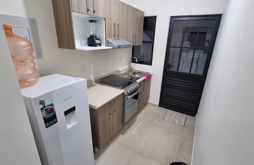Querétaro Casa | Spacious House With Swimming Pool, Wi-Fi, Full Kitchen, Parking, Up To 11 Guests