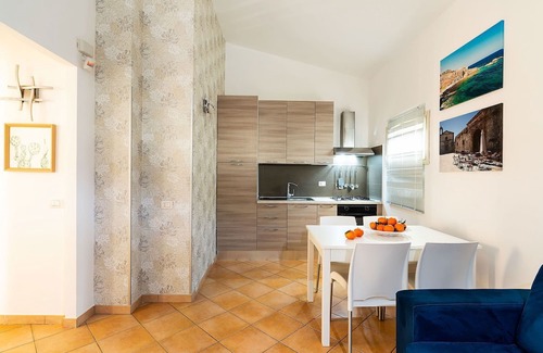 Reitani Casa | Casa de vacaciones en Noto con 2 habitaciones, capacidad 5