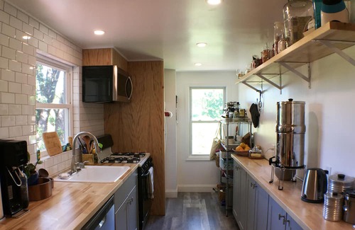 Verplanck Apartamento | Newly renovated 2 story space with home office next to the Hudson River .