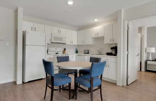 Far North Central Apartamento | Simplicity At the Rim 1208 I Comfy 2 Bed 2Bath