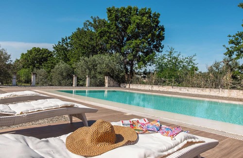 Martina Franca Villa | Original trullo, walking distance to Alberobello (UNESCO) 10m x 5m private pool.