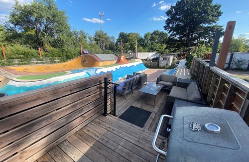Maplewood Casa | Fiji St. Louis by Cooler BnB - a skateboard paradise