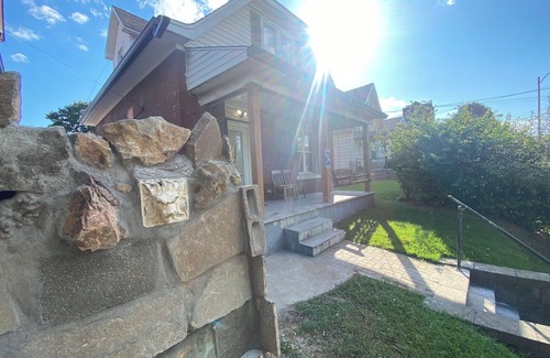 Maplewood Casa | Fiji St. Louis by Cooler BnB - a skateboard paradise