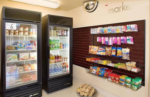 Renton Casa | Renown South Seattle WA Hotel with Large Suites & Kitchens