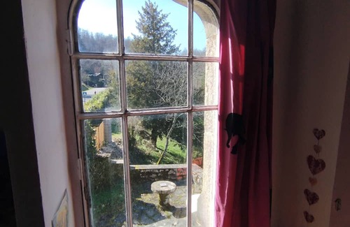 Aiguebelette-le-Lac Casa | Bohemian holiday home with lake view