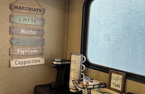 Port Saint Lucie Casa | Cozy RV with AC and WiFi in charming Port St. Lucie