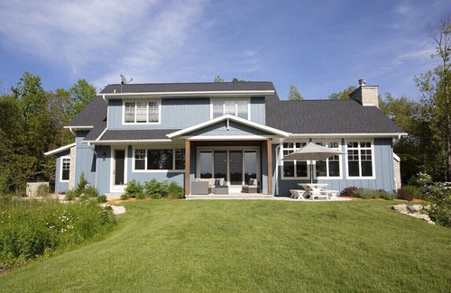Baileys Harbor Cabaña | Beautiful 4-bedroom cottage with AC, WiFi in enchanting Baileys Harbor
