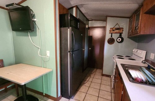 Coushatta Cabina | Pet friendly Lake View Cabin Rental near Coushatta, LA!